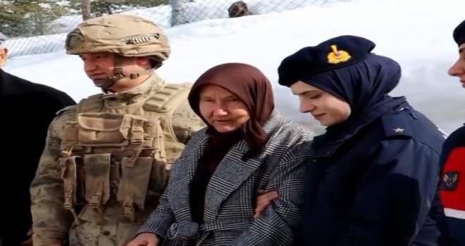 Yaşlı kadın elleriyle ördüğü çorapları iki yıldır Mehmetçiğe gönderiyor